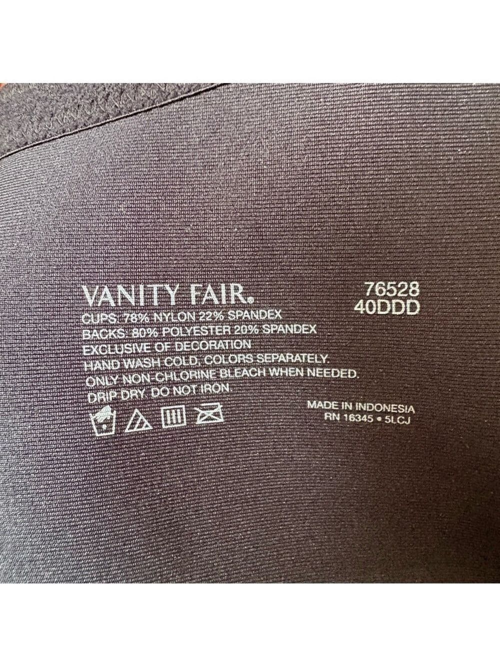 Vanity Fair Smoothing Back Underwire Bra in black. 40DDD. 3 Hook. Like new! EUC! - Picture 7 of 9